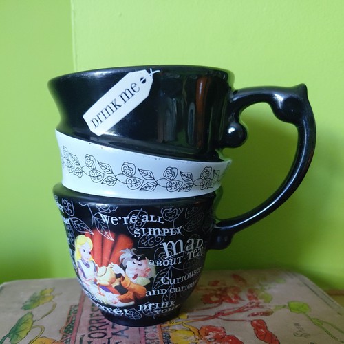 Alice wonderland triple - in,