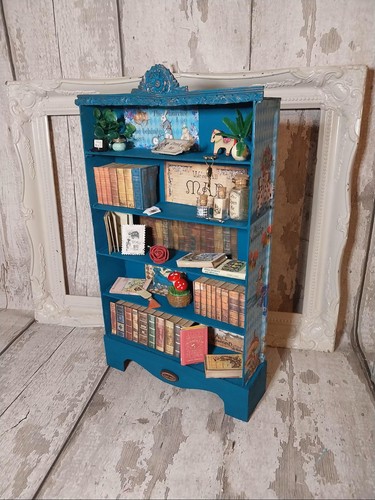 Alice wonderland miniature - in,