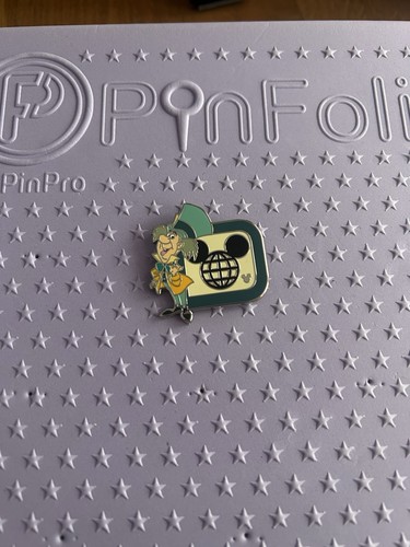 Disney pin hidden wave - disney,